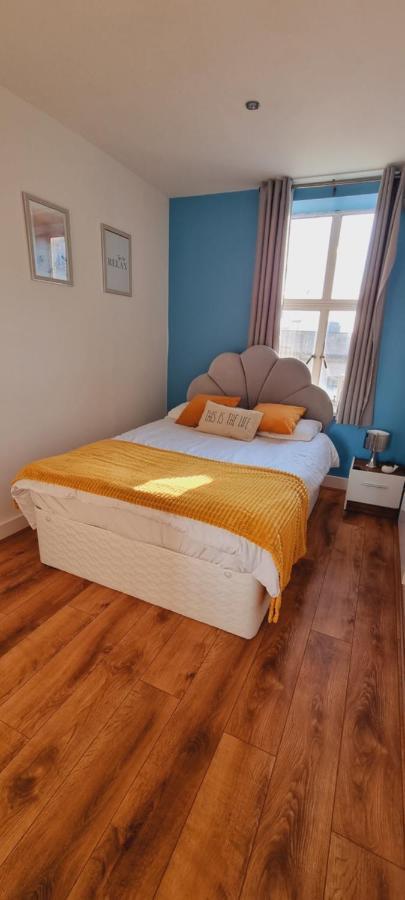 Modern And Spacious Swansea Centre Apartment Exterior photo